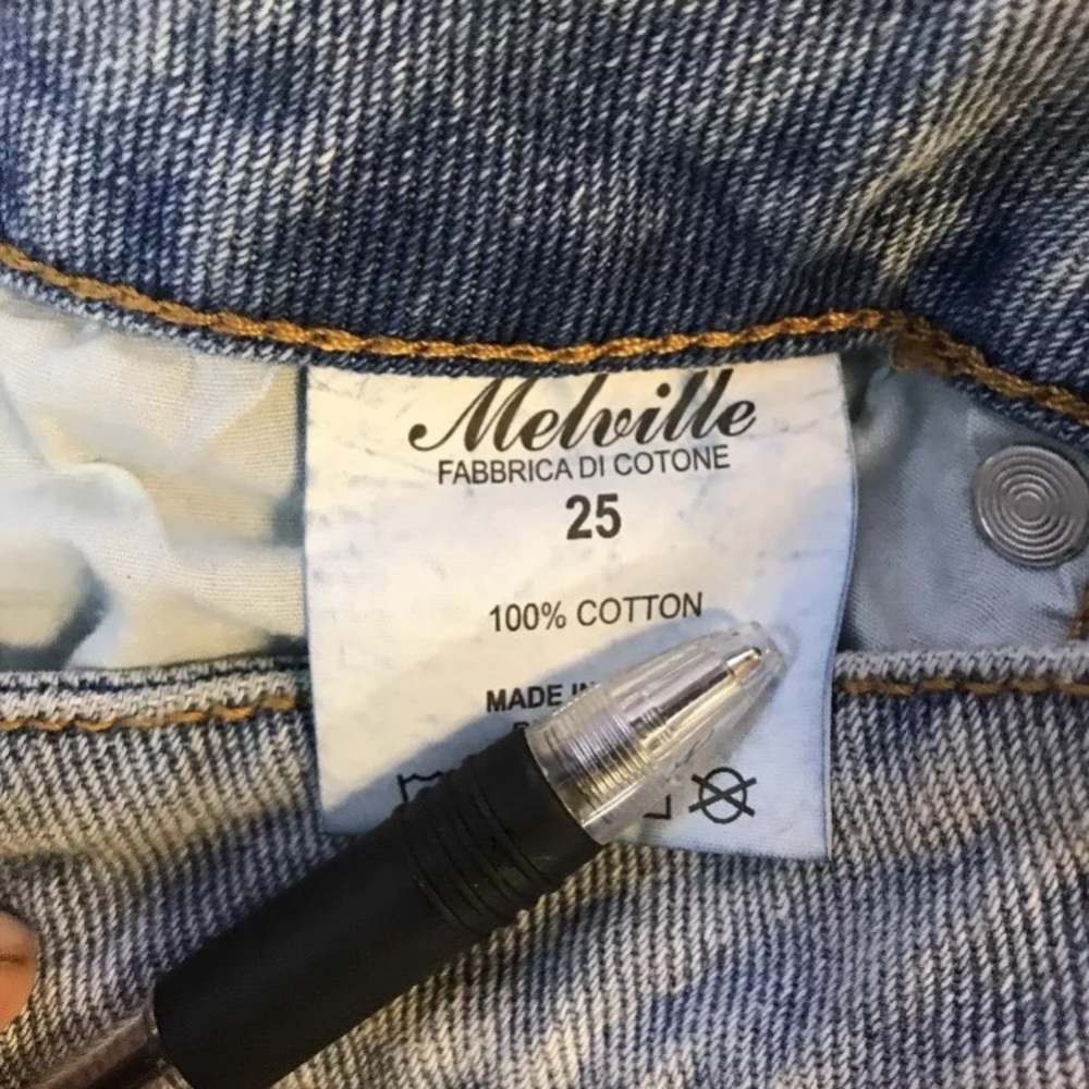 brandy Melville Distressed Shorts - Picture 4 of 4
